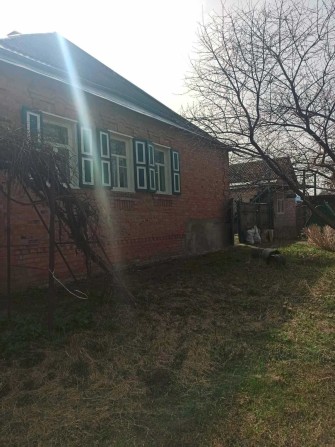 Продам гарний кирпичний будинок в Дергачах в районі стадіону - фото 1