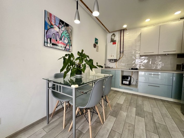 Таун з ремонтом, газ. Біля парку та інфраструктури. - фото 1