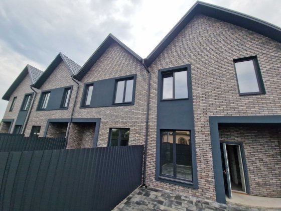 Таунхаус Гостомель. 120 м.кв. 2 пов. Газ. 1.6 сотки. 80000$. Вигідно Гостомель