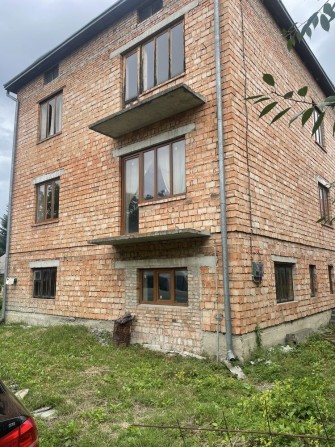 Будинок на Залужанській - фото 1