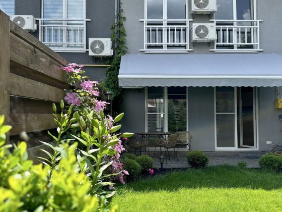 Таунхаус поряд з озером в Гостомелі, новий ремонт! Гостомель