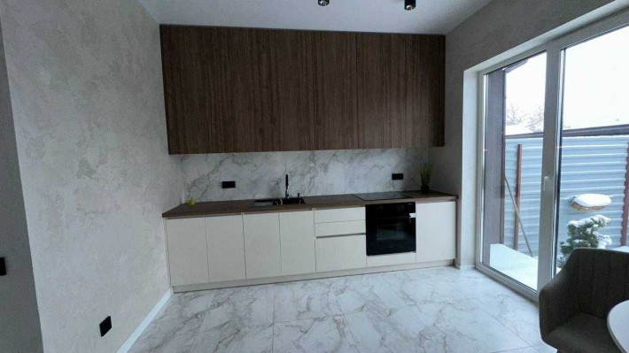 Одноповерховий таунхаус з ремонтом, технікою та меблями в Гостомелі. - фото 1