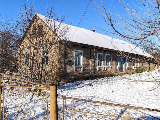 Цегляний будинок під реконструкцію. Дубно