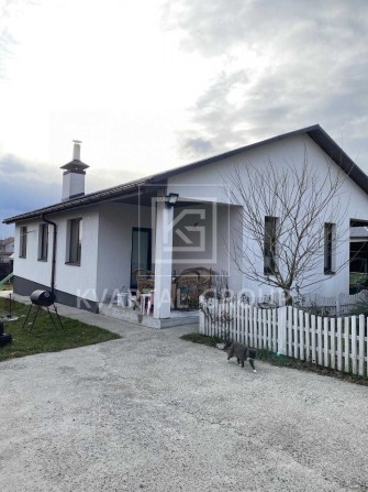 Будинок з ремонтом 95 м2 в Гостомелі ділянка 5,6 сотки ТОП пропозиція - фото 1