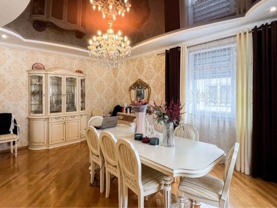 Продаж будинку з ремонтом та меблями Дрогобич