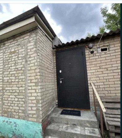 Продам дом в Змиеве . Участок 10 сот. Отопление газовое .Тихий районTB - фото 1