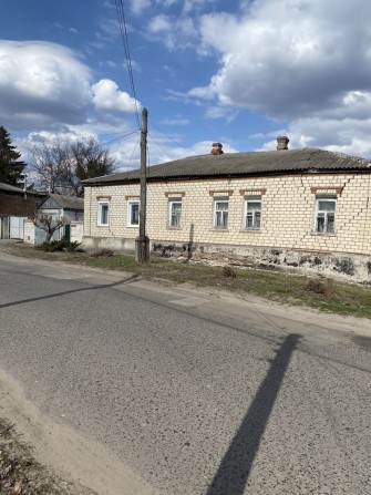 Продам часть дома центр Змиев - фото 1