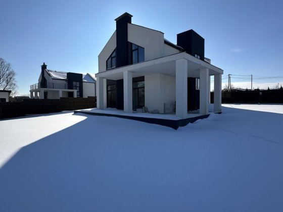 Якісний будинок на березі озера Гостомель