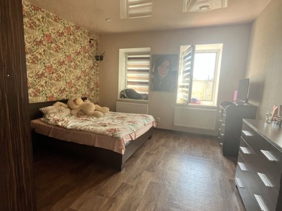 Продается полдома