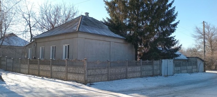 Продам частный дом в Изюме,  район ж.д.рынка - фото 1