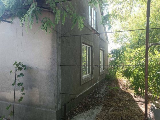 Срочно! С.Матроска, дом 100кв.м.,В/У-15000у.е.