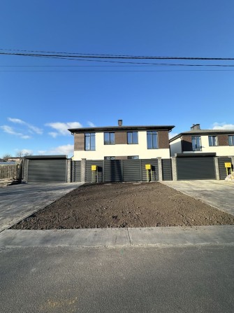 Дуплекс біля озера в Гостомелі , з чудовим краєвидом - фото 1