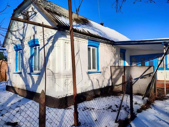 Продам власний добротний будинок Казатин
