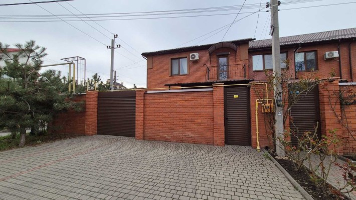 Таунхаус (дом) в Черноморске с ремонтом (0% комиссии) - фото 1