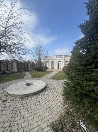 Продам дом в Черноморске - фото 1