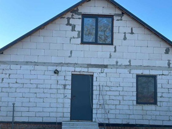 Продаем новый дом на просторном участке вблизи Черноморска.