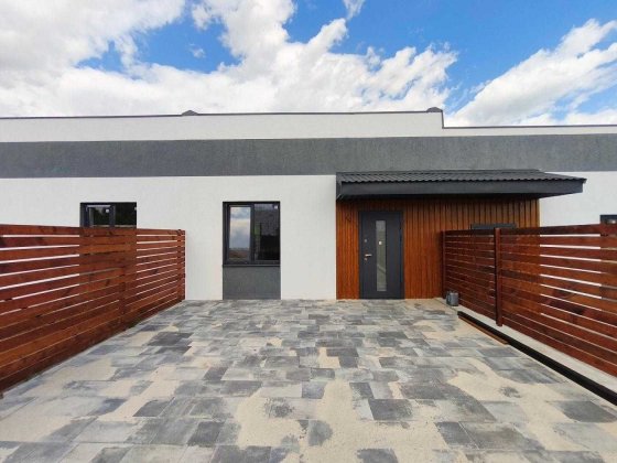 Таунхаус з чистовою/газ/ділянка 1.5сотки Гостомель