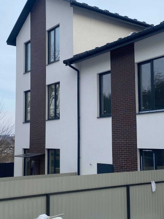 Продаж таунхаусу з ремонтом | Лісова частина Гостомеля | 101 000$ - фото 1