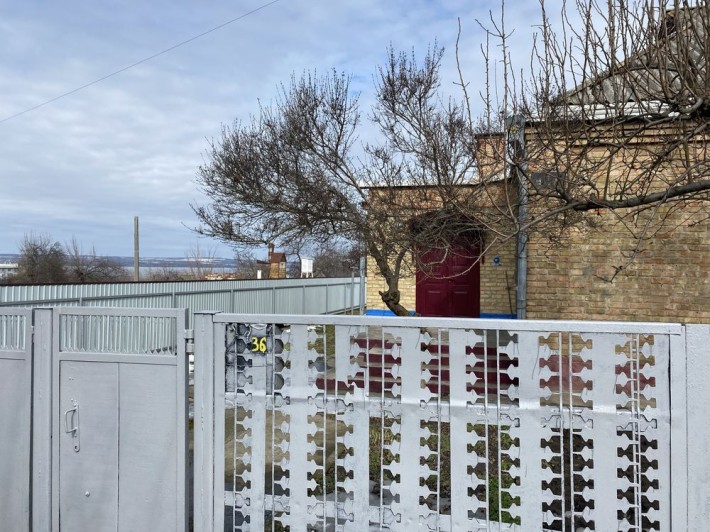 Продаж будинку з гарним краєвидом біля школи - фото 1