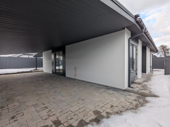 Будинок з початковим ремонтом.Газ.Центральні комунікації Гостомель