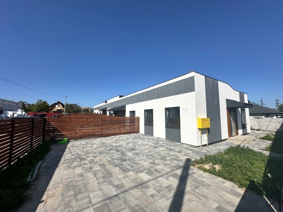 Просторий Кутовий Таунхаус з Власною Ділянкою 3,5 сотки в Гостомелі Гостомель