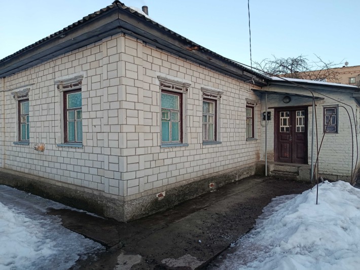 Будинок в центрі міста - фото 1