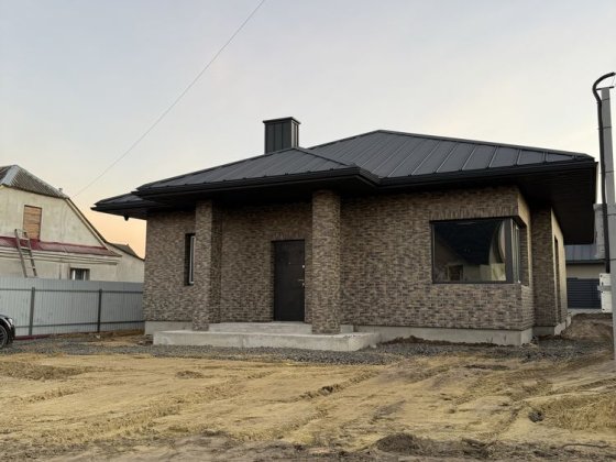 Новий сучасний одноповерховий будинок з терасою м Ковель 106 кв м