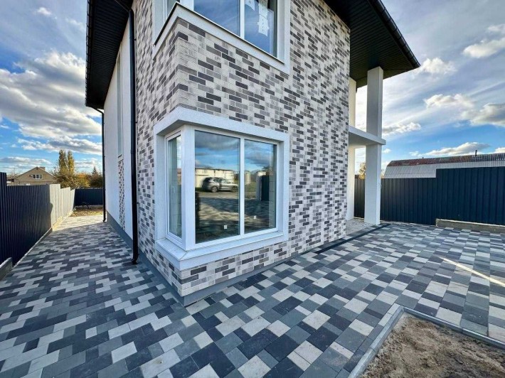 Двоповерховий будинок в Гостомелі - фото 1