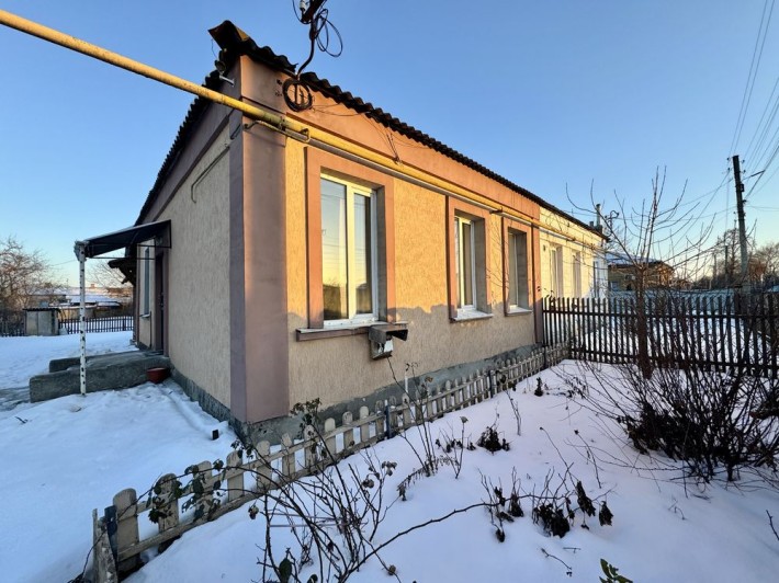 Продається 1/2 будинку у районі трамвайного депо - фото 1