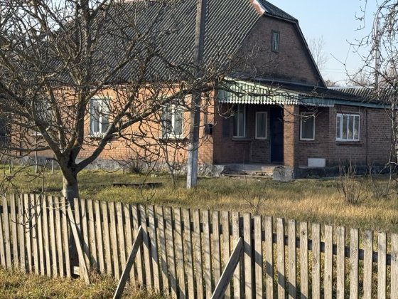 Продам або обміняю будинок на квартиру Коростень