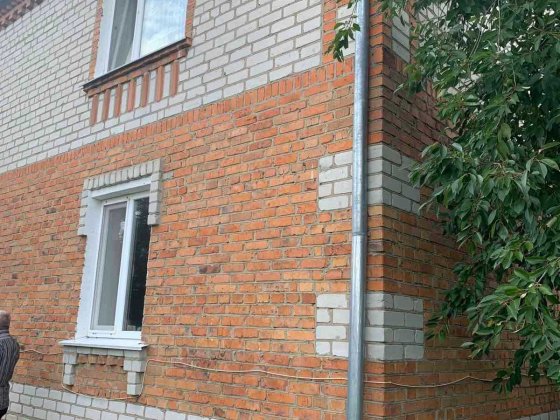 Продаю Двоповерховий цегляний пів будинку Коростень
