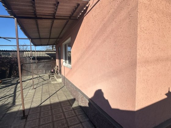 Продам будинок в центрі міста Лозова