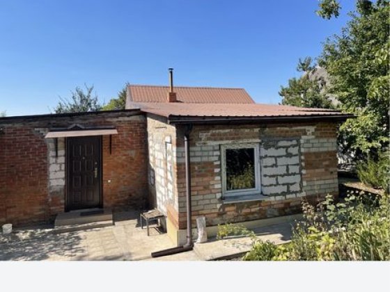 Продам дом рядом с центром Люботина Люботин