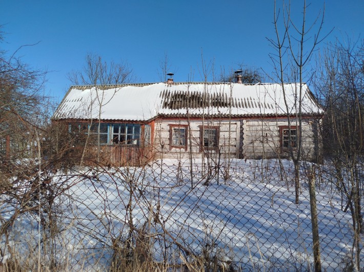 Дерев'яний будинок с.Баранівка Коростенський р-н, 25 сот землі - фото 1