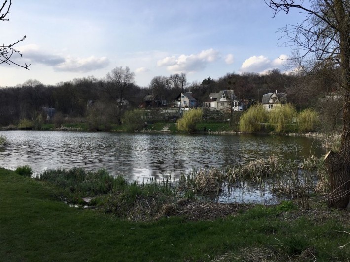 Дача біля води, земля - фото 1