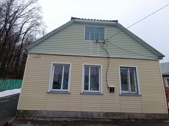 Два будинки біля Дендропарку Лубни