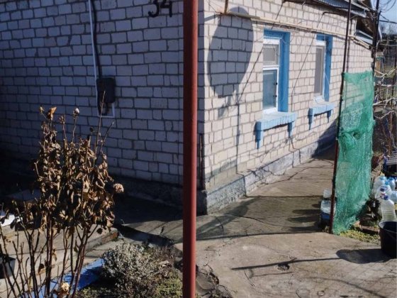 Продам пол дома в Марганце.