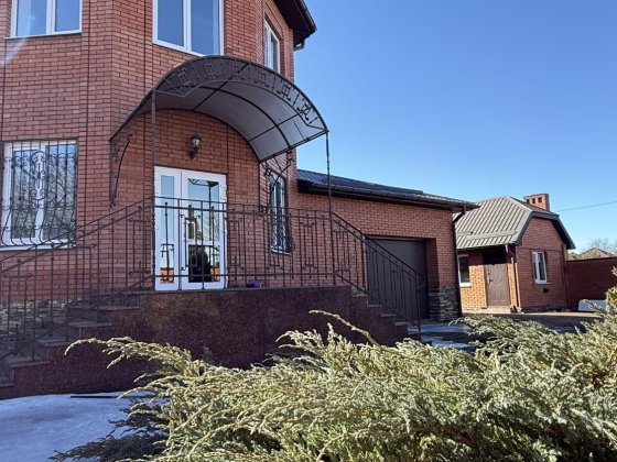 Люботин, продажа шикарного дома! супер локация! Люботин