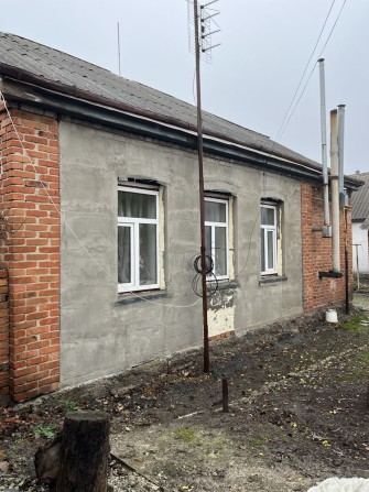 Півбудинку в гарному районі - фото 1