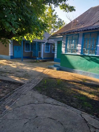 Продам 2 будинки + земельна діляка, Вінницька обл., с. Козлів - фото 1