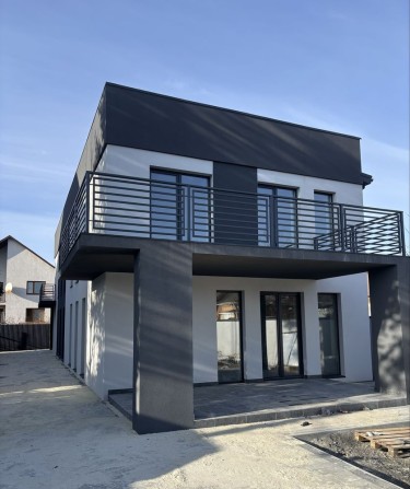 Новобудова танхаус в районі Росвигово, Сади (таунхаус, дуплекс,котедж) - фото 1