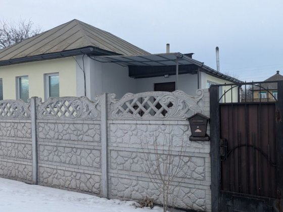 ПРОДАМ хороший утеплений БУДИНОК в  м. Ніжин. ЄВідновлення Нежин