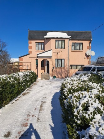 Гарний цегляний , утеплений будинок - фото 1