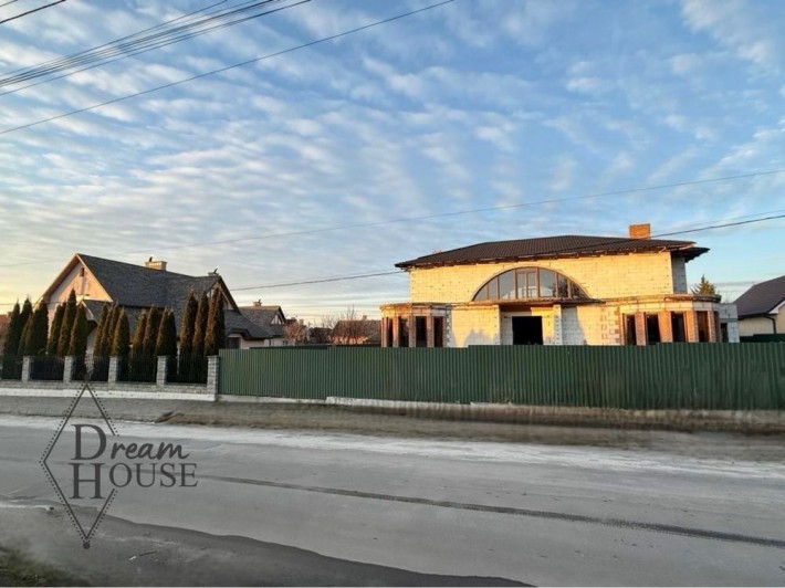 Продаж незавершеного будівництва житлового будинку - фото 1