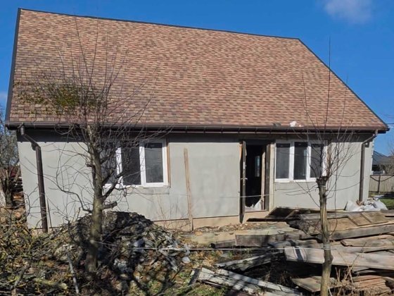 Переробити дах на будинку Нововолынск