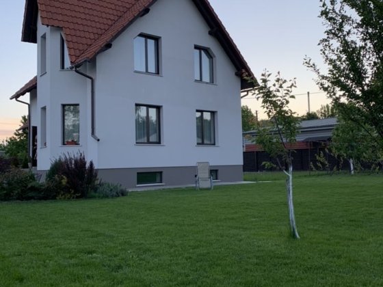 Сучасний будинок Звягель