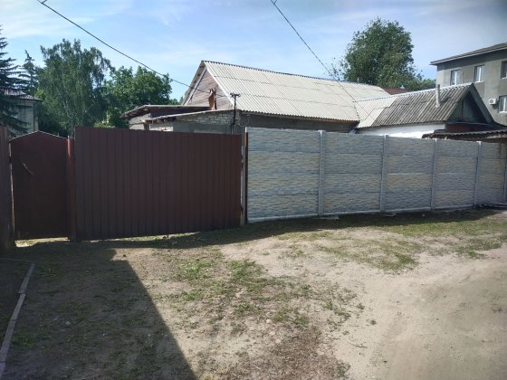 Продам будинок в центрі міста