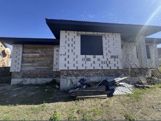 В продаже Новострой, первая линия от реки Самар