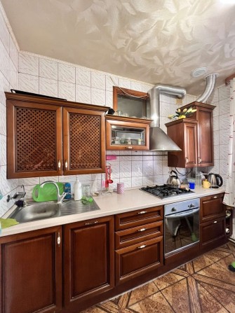 Продаётся уютный двухэтажный дом на Артема - фото 1