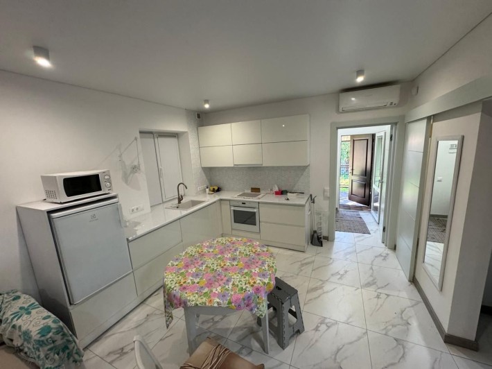 Продається будинок по сертификату,  центр міста. - фото 1